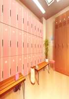 Mesu Ochi! Kyonyuu Mizugi Tsuma-tachi to no Love Ero Swimming! ~Pool de Kanshiin no Baito o Hajimetara Mizugi no Hitozuma-tachi ni Kakomarete Doutei Soushitsushita!?~ / メス堕ち！巨乳水着妻達とのラブエロスイミング！～プールで監視員のバイトを始めたら水着の人妻達に囲まれて童貞喪失した!?～ [Aikawa Arisa] [Original] Thumbnail Page 438