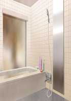 Mesu Ochi! Kyonyuu Mizugi Tsuma-tachi to no Love Ero Swimming! ~Pool de Kanshiin no Baito o Hajimetara Mizugi no Hitozuma-tachi ni Kakomarete Doutei Soushitsushita!?~ / メス堕ち！巨乳水着妻達とのラブエロスイミング！～プールで監視員のバイトを始めたら水着の人妻達に囲まれて童貞喪失した!?～ [Aikawa Arisa] [Original] Thumbnail Page 484